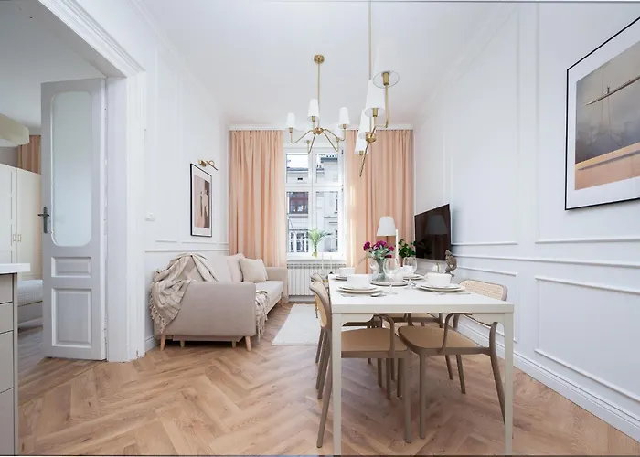 Discover s - 3 Rakowicka St - Classic s Near Main Station - Netflix